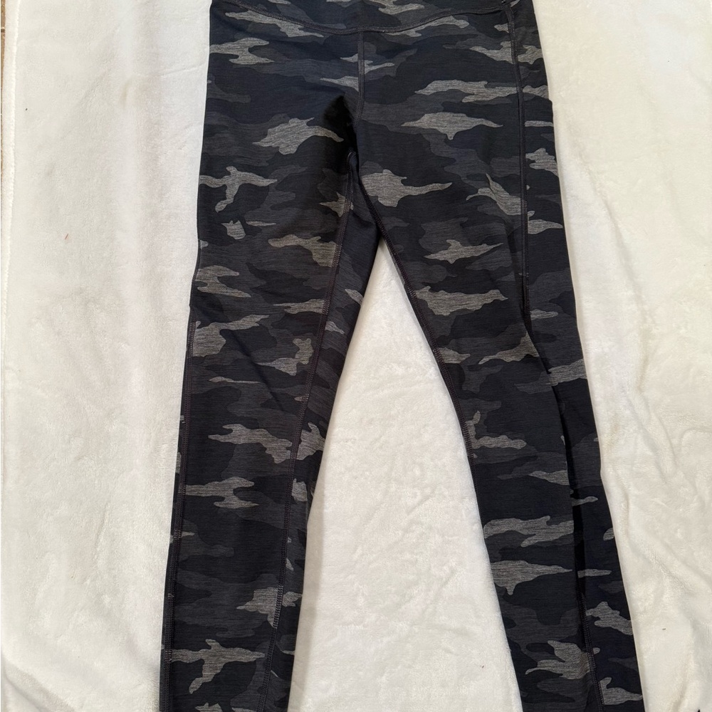 Athleta Kids Black and Gray Camouflage Leggings